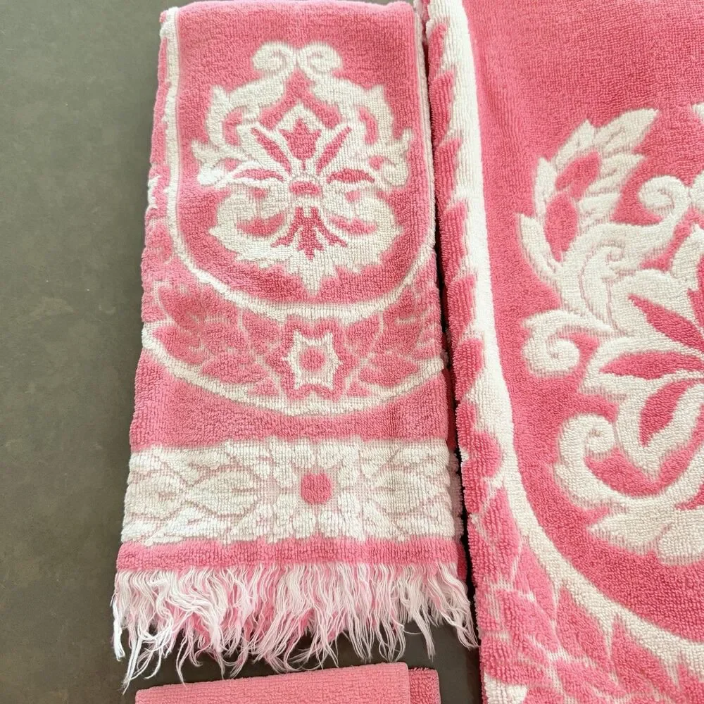 Vtg Fieldcrest Floral Pink Sculpted w/Fringe Bath/Hand Towels & Washcloths